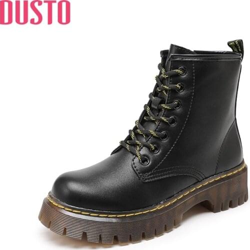 DUSTO Footwear