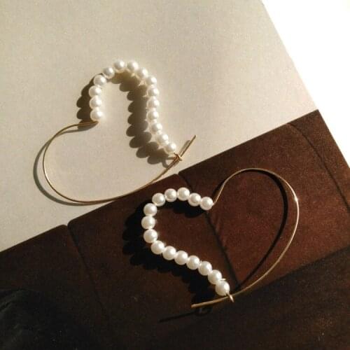 New Korean Elegant Imitation Pearls Love Heart Shape Big Stud Earrings For Women Fashion Exaggerated Irregular Earings Jewelry