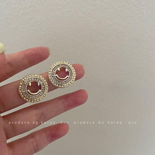 2021 Wholesale Fashion Lovely Hollow Smile Smiley Face Shaped Gold Plated Micro Pave Zircon Jewelry Earrings for Women