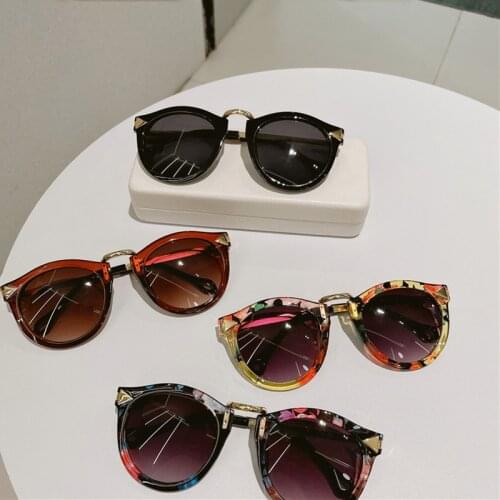 Women Sunglasses Trending American Style Vintage Round Sun Glasses Fashion Luxury Designer Color Frame Mens Glasses Decorative
