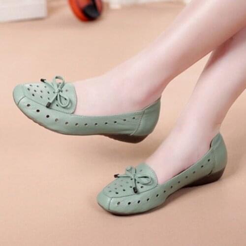 Genuine Leather Fashion Hollow Soft Sole Shoes Flat Shoes Women Middle-aged and Elderly Summer Mother Shoes