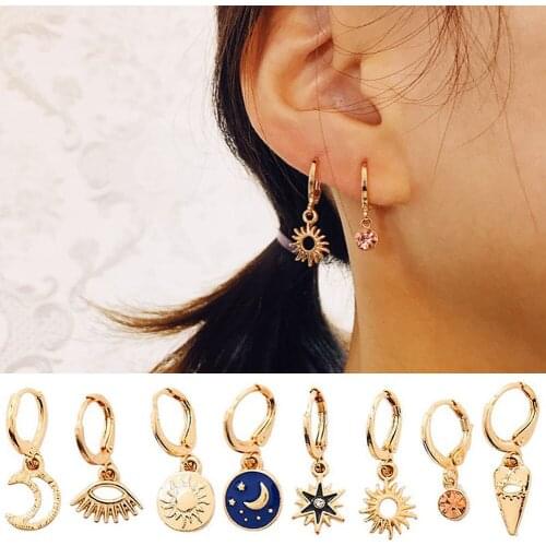Flatfoosie Romantic Star Moon Small Tiny Hoop Earrings For Women Girls Charm Gold Color Vintage Hoops Earrings Fashion Jewelry