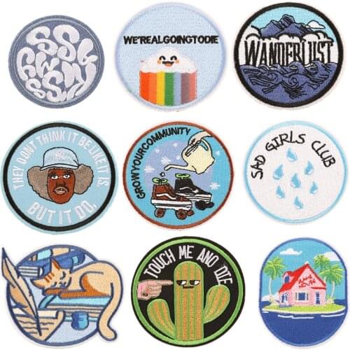 1pcs Mix Circular Insignia Patches for Clothing Iron on Embroidered Sew Applique Cute Fabric Badge Garment Apparel Accessories