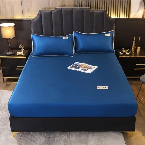 3pcs Set Summer Cool Ice Silk Mattress Cover Solid Color Bed Fitted Sheet Soft and Good Hand Feeling Bed Cover With Pillowcase