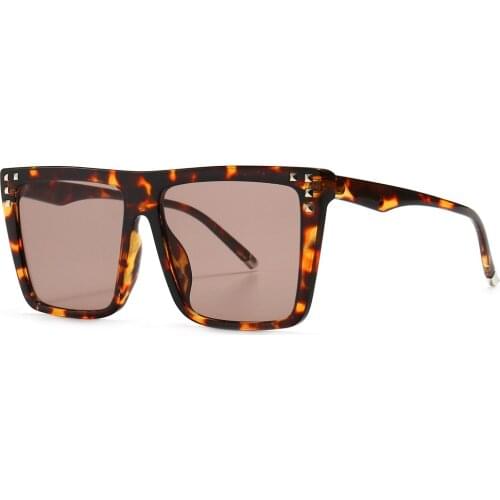 Veshion Retro Square Sunglasses for Women Leopard Black Uv400 Ladies Sun Glasses for Men 2021 Rivet Decoration Hot-selling