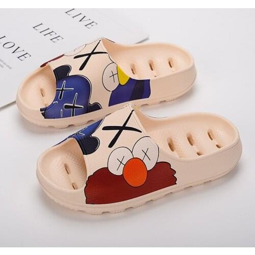Cartoon Graffiti Summer Slippers Men Women Soft Bottom Designer Slides Men Outdoor Hollow Beach Shoes Slippers chanclas hombre