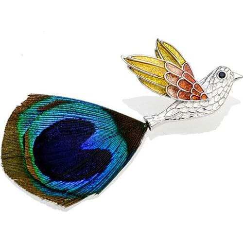 High-grade Bird Brooches Peacock Feather Lapel Pins Sweater Cardigan Animal Enamel Pin Corsage Fashion Jewelry for Women Men