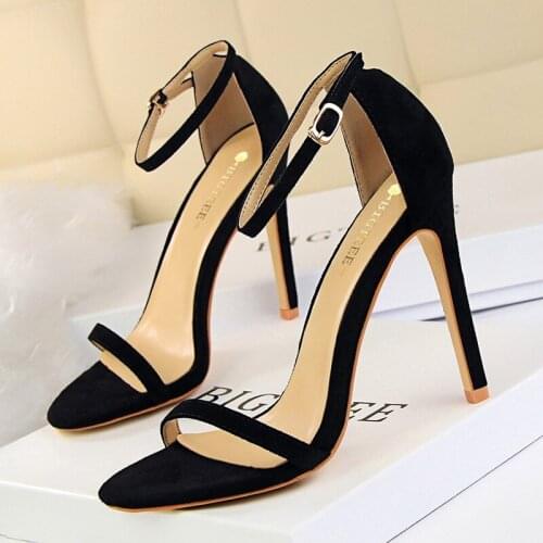 Firowe Suede Pumps