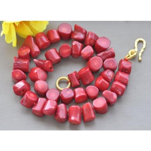 Z10926 18" 12mm Red Baroque Coral Necklace