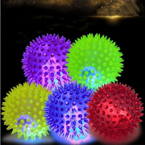 High Quality Flashing Light Up Colorful Pet Dog Toy Ball Puppy Bite Molars Toys LED Ball Light Chasing Bounce Spiky Ball