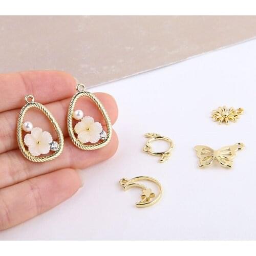 10pcs Korean Fashion Moon Star Earrings Women Ladies Butterfly Wings Round Paper Crane Daisy Flower Pendant Necklace Material