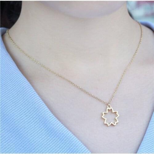 Europe/US Fashion The Cherry Blossom Pendant Cute Necklace Gift For Mom/Girlfriend Party Jewelry