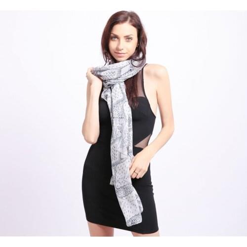 Ladies Beautiful Geometric Kerchief Pattern Scarf 2020 Fashion