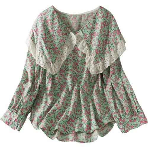 Autumn hollowed out color matching wooden ear doll collar retro floral loose thin bottoming shirt female