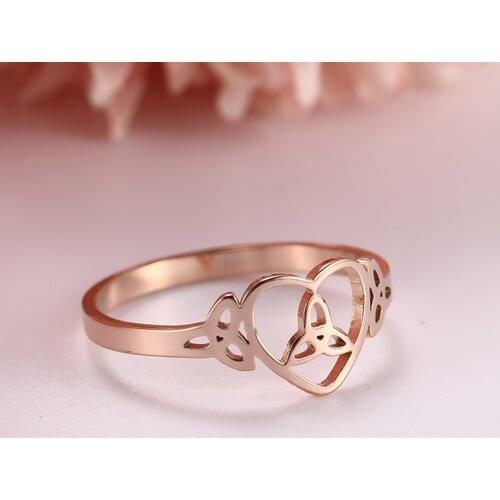 Dawapara Vintage Ancient European Amulet Lucky Charm Stainless Steel Rings Vacuum Plating Rose Gold Hollow Wedding Bands