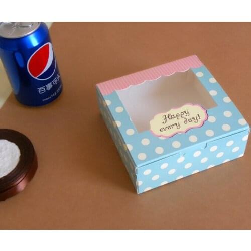 30pcs 13.5*13.5*5cm Vintage Packaging White cardboard Paper Wave window Box For Candy\Cake\Dessert \party Packing boxes