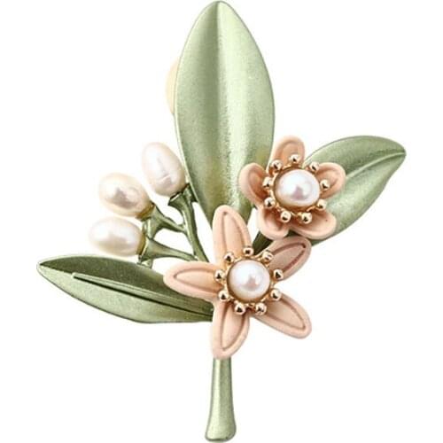 Green Leaf Alloy Sweet Flower Brooches Pins Women Elegant Pearl Vintage All Match Brooch Pin Jewelry Lady Accessories 2020