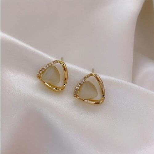 Korean Fashion Earrings 2021 New Simple Autumn And Winter Small Triangle Crystal Earrings Womens Clothing Manufacturer Sales