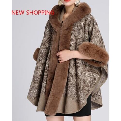 Cape Coat Women Winter Luxury Faux Fur Coats Cloak Winter 2021 New Long Capes Leopard Poncho Feminino Inverno Capa Con Capucha