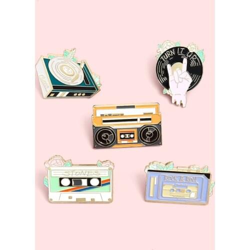 5PCS/SET Rock Until Dead Enamel Pins Vinyl Disc Player Music Tape Cassette Brooch Jewelry Lapel Pin Badge Gift for Kids Friends