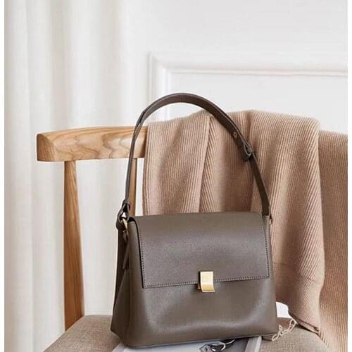 Fashion, leisure, light, versatile, one-shoulder messenger, portable first layer cowhide niche design trendy small square bag