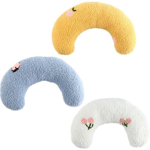 Pet Pillows Cartoon Cat Sleeping Basket Warm Pet Mat Comfortable Touch Kennel Soft U-shaped Sleeping Mat For Pets Durable