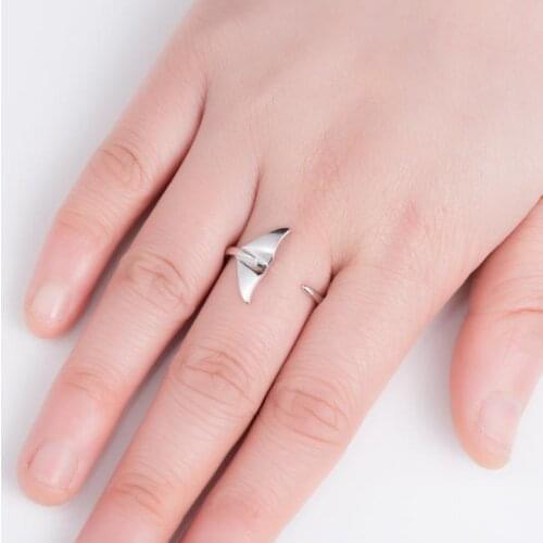 Oly2u 10pcs/lot Wholesale Mystic Ocean Style Charm Mermaid Tail Whale Shark Tail Open Animal Rings for Women Femme