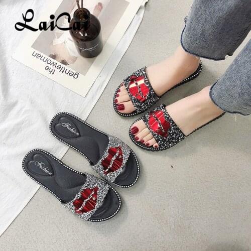 New Slippers Women Summer Sexy Red Lips Rhinestone Fashionable Outdoor Indoor Ladies Comfortable Slip-on Flats Womens Slippers