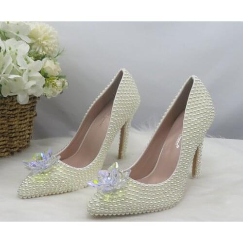 BaoYaFang 2021 New Ivory Pearl fashion shoes Bridal woman Wedding shoes Pointed Toe High shoes crystal Flower party Dress shoes
