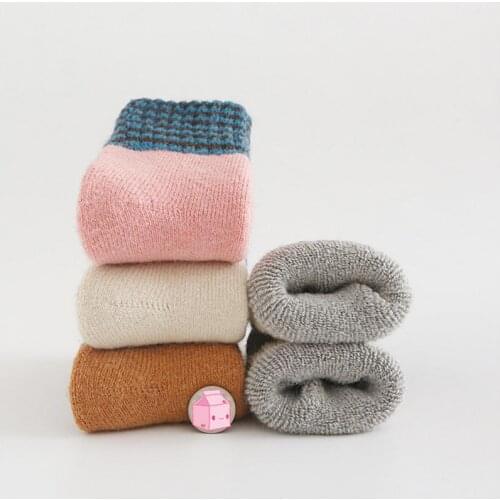 Autumn And Winter Women Plus Velvet Comfortable Warm Socks Women Wild Striped Socks For Casual Women Sock 2019