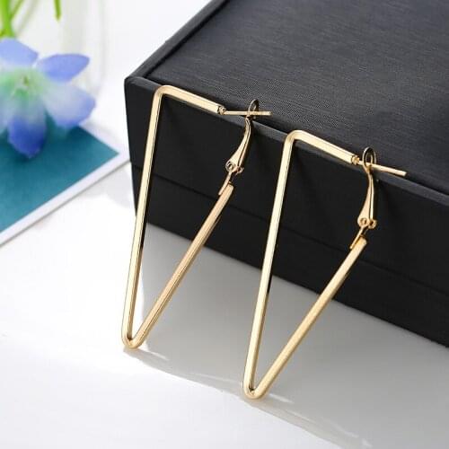 Classic Big Size Triangle Piercing Hoop Earring for Women Simple Metal Geometric Statement Earrings Ear Studs Cuff Clip