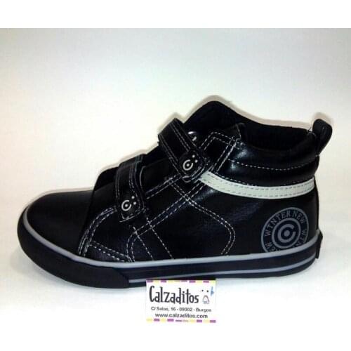 Sports booties black synthetic napa for child, Conguitos