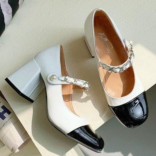2021 New Fashion Women Shoes Square Toe Mary Janes Shoes Square Heel Black White Dress Shoes Pearl Buckle Pumps High Heels