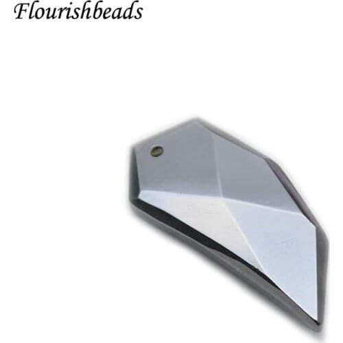 Unique Design Metal Titanium Hertz Faceted Wolf Teeth Shape Necklace Pendant Fashion Jewelry Irregular Geometric Makings