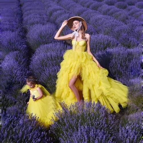 Yellow Mom And Daughter Tulle Dresses For Photo Shoot Sweetheart Hi Low Extra Puffy Custom Made Mother And Me Gowns