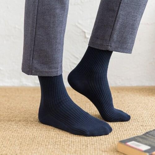 High quality solid color striped mens business cotton socks Brand Dress Black Ankle White Casual Cheap Designer Pantufa In Tube