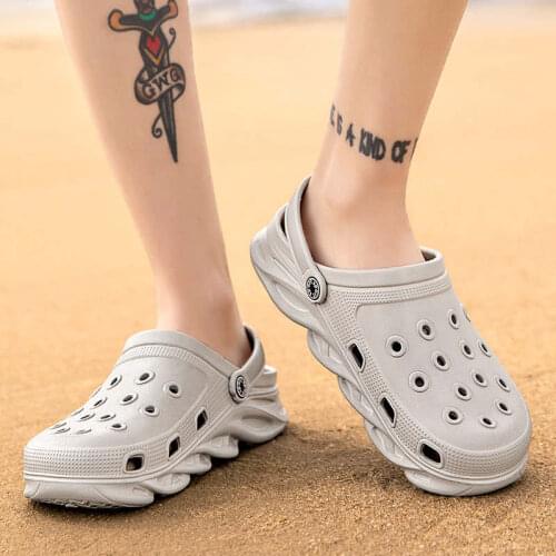 Flip Flops Man Luxury Slippers Mens Leather Flip Flops Sandals Men Womens Comfortable Shoes tennis Crocks Krasaovki Comfort