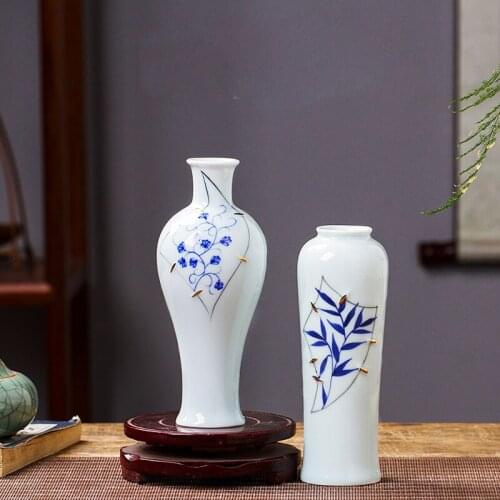 Jingdezheng Creative Handpaint Ceramic Small Vase Chinese blue and white Porcelain Home Furnishing Articles Flower Arrangement