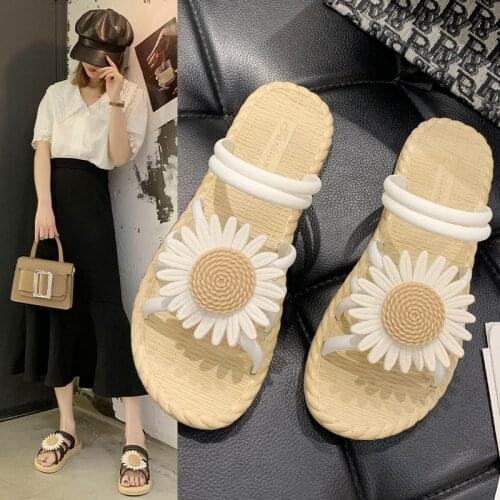 2021 Summer New Style Sandals Women External Wear Little daisy Flower Low (1cm-3cm) Two Wear Non-slip Casual High Quality Slides