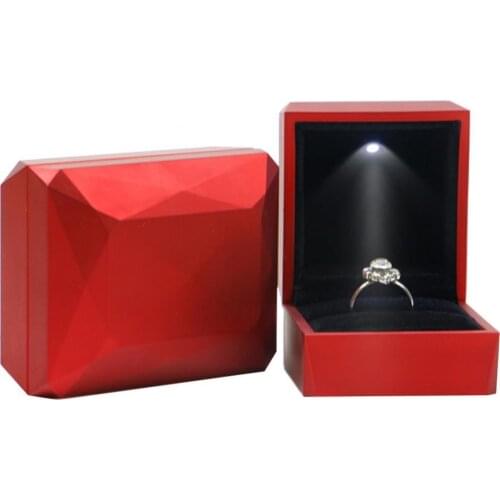 80% 2021 Hot Sell Rhombus Surface LED Rings Holder Jewelry Storage Box Case Container Organizer