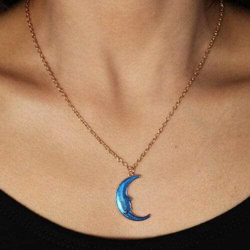 Creative Fashion Star Moon Pendant Necklace Exquisite Pink Blue Crescent Gold Clavicle Chain Korean Girl Party Jewelry Gift