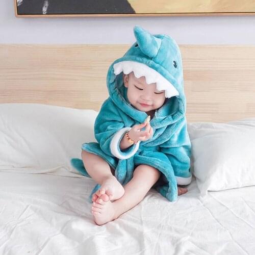 Cartoon Kids Robes Flannel Child Boys Girls Robes Lovely Animal Hooded Bath Baby Robes Long Sleeve Baby Boy Bathrobe Child Suilt