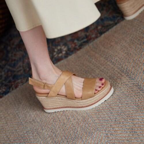2021 Fashion Straw Genuine Leather Platform Sandals Women 7CM Pop Styles Two Straps Cross Soft Outsole Casual High Heel Shoes