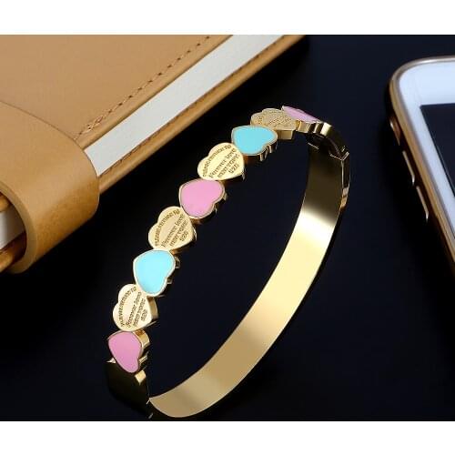 Sweet Heart Charm Cuff Bangles For Girls Stainless Steel Gold Plating 8mm Width Luxury Wristband Wedding Women Female Jewelry