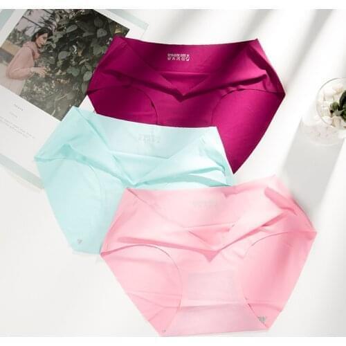 Q 1Pcs Shaping Briefs Low-waist Pure Color Women Underpants Breathable Elastic Silk Seamless Underwear Nylon Ladies Panties