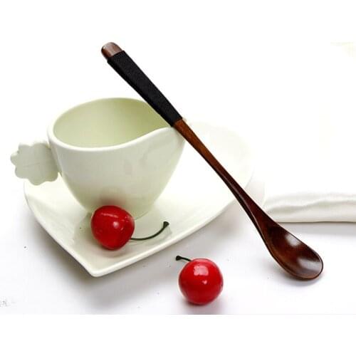YUJIE Natural Wooden Soup Spoon Long Handle Coffee Tea Mixing Scoop Dessert Spoon Handmade Novelty Gift Kitchen Accessories #017