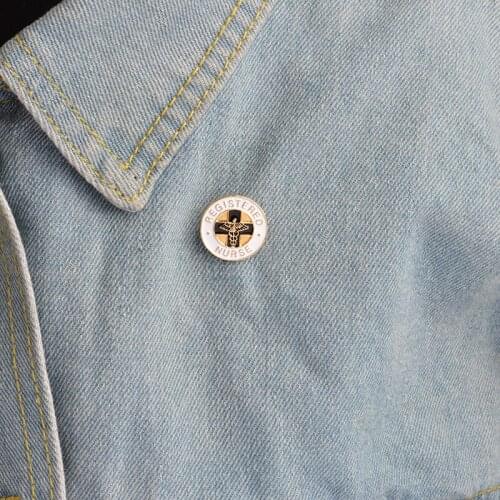 REGISTERED NURSE ! Brooch Medical White Enamel Pin Buckle Bag Pin Badge for Nurse Medical student Graduation gift Jewelry