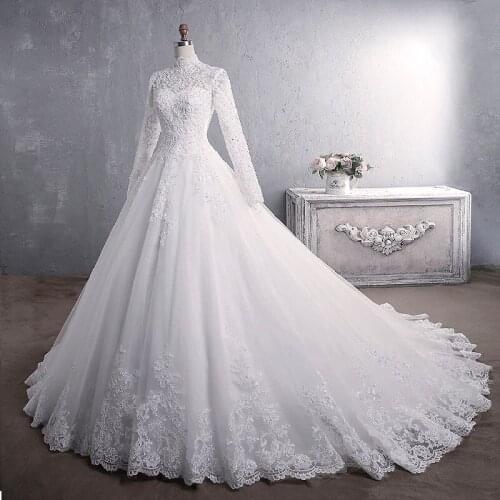 Elegant Ball Gown Wedding Dresses Luxury Long Lace Appliques Pearls Bridal Gowns White Lady Wedding Gowns 2021 Vestido de novia