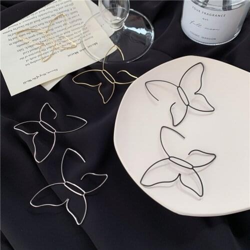 Simple Abstract Hollow Butterfly Drop Earrings for Women Exaggerated Fashion Insect Pendant Earrings Female Gifts