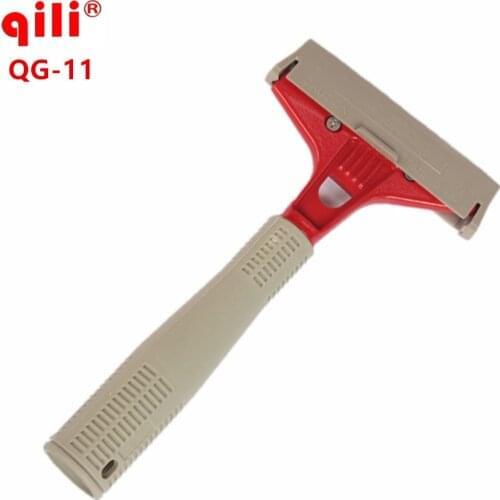 QILI QG-11 Multi-functional Car Steel Ice Snow Shovel Emergency Scraper Car Window Snow Removal Hand Tool